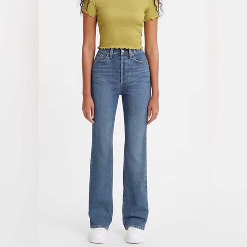Women’s Levi Jeans